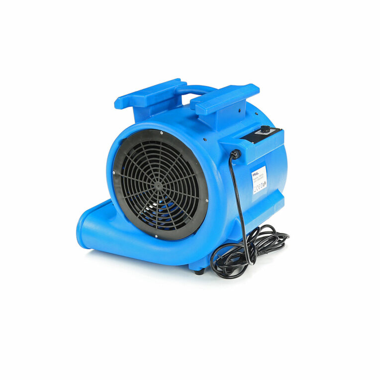 FRAL OURAGAN FAM 700 bok