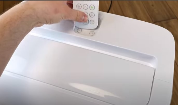 Panel sterowania pod pilotem